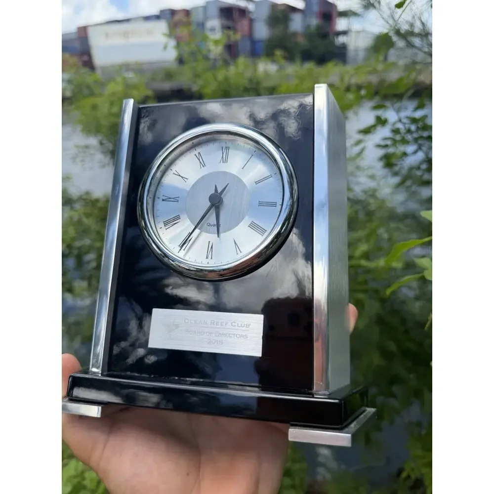 OCEAN REEF CLUB BOARD MEMBER DESK CLOCK 2005